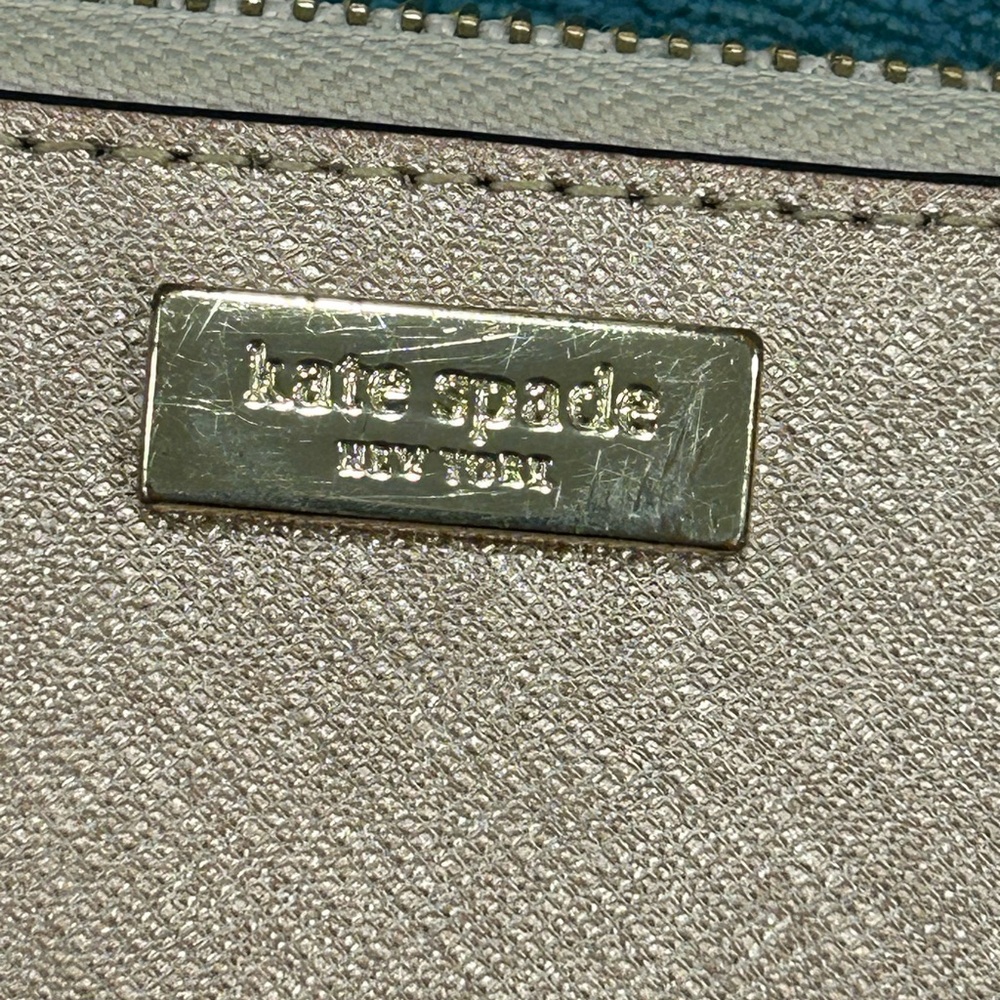 Kate Spade XL Glimmer Metallic wallet. - Picture 6 of 8
